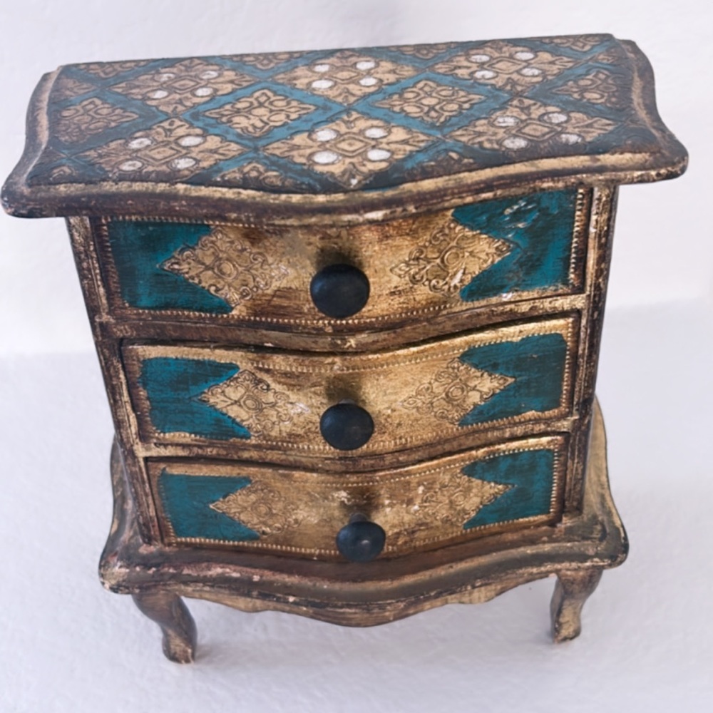 Vintage Jewelry Box